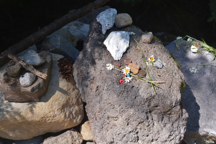 the gravesite of a pioneer woman